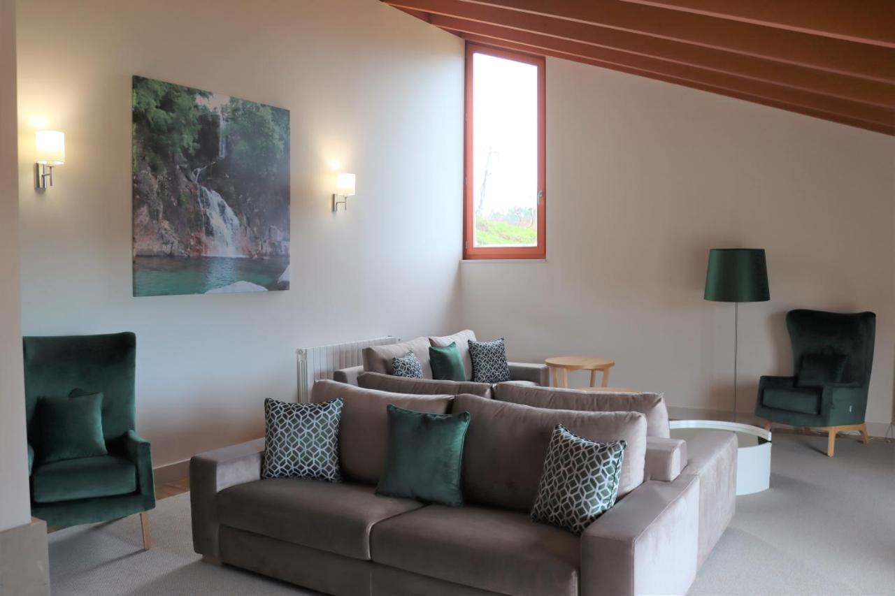 Quinta Da Riba Ma Guest House Santa Leocadia Exterior photo